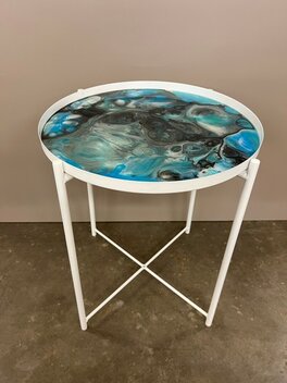 Bijzettafel in staal met epoxy met afneembaar blad wit 