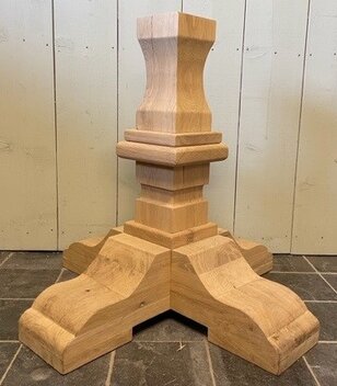 Eiken-Eettafelpoot Klooster rond
