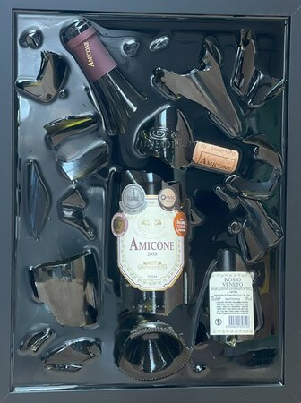 Broken Bottle art - Amicone 2018