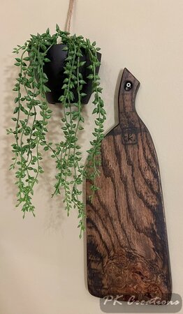 Tapasplank Eikenhout met epoxy wijnrood 