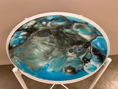 Bijzettafel in staal met epoxy met afneembaar blad wit 