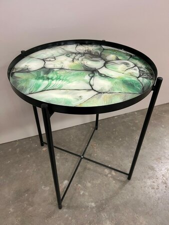 Bijzettafel in staal met epoxy met afneembaar blad zwart