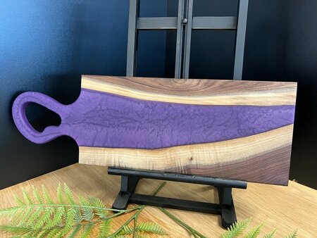 Tapasplank Notenhout met epoxy Paars