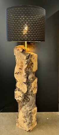 Staande lamp in olijfhout